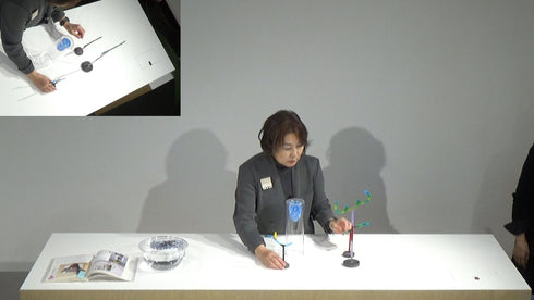 5-20 Complementing an Art Work by Ms.Kumiko Kato