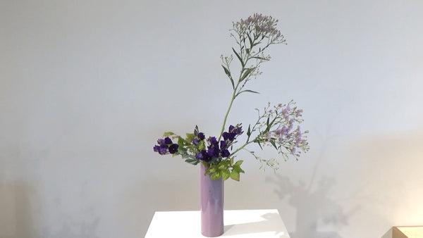 1-6 Basic Upright Style Nageire(in Reverse) by Ms.Kumiko Kato