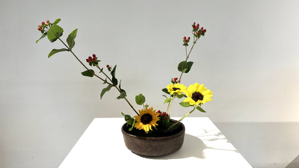 1-13 Variation No.1 Slanting Style Moribana by Ms.Kazuko Nakada