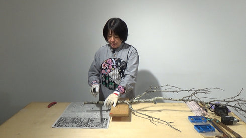 The road to becoming a flower expert: One-point technique “Saw edition" by Ms.Hiromi Sugioka