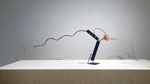 4-16 Paying Attention to the Container and to the Place Where the Arrangement will be Put by Ms.Kumiko Kato