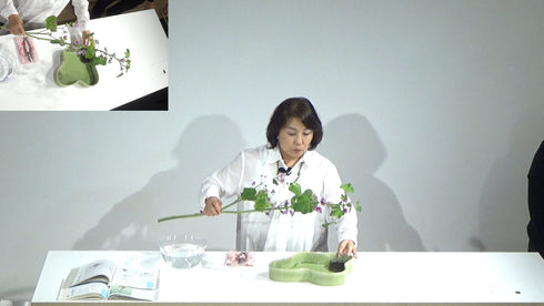 1-7 Basic Slanting Style Moribana by Ms.Kumiko Kato