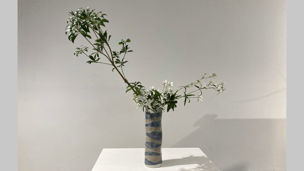 2-8 Variation No.4 Slanting Style Nageire by Ms.Kazuko Nakada