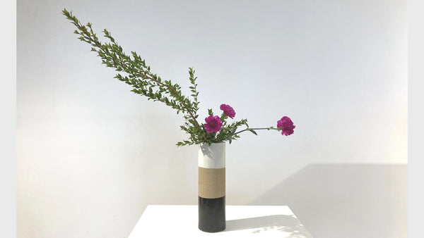 2-8 Variation No.4 Slanting Style Nageire by Ms.Kazuko Nakada