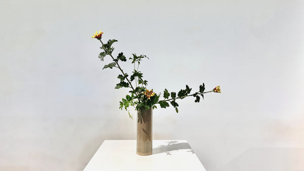 1-19 Variation No.2 Slanting Style Nageire by Ms.Kazuko Nakada