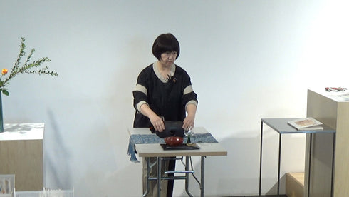 5-3 Arrangements on the Table by Ms.Koei Sawada