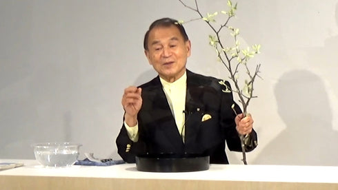 1-1 Basic Upright Style Moribana by Mr.Ken Katayama