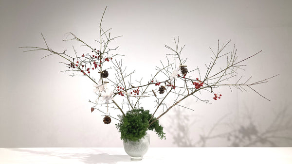 5-3 Arrangements on the Table (Christmas) by Ms.Kumiko Kato